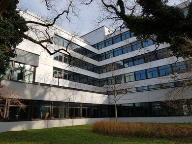 Ein Gebäude der Kantonalen Maturitätsschule für Erwachsene in Zürich. 